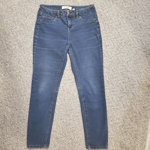 d.jeans Classic Mid Rise Straight Leg Medium Wash Blue Denim Jeans Size 4